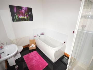 190,000 | 46 Dromore Park, Killygordon, Co. Donegal...
