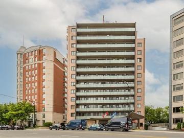 4840 Côte St Luc Montreal 2 Bedroom Apartment for Rent...