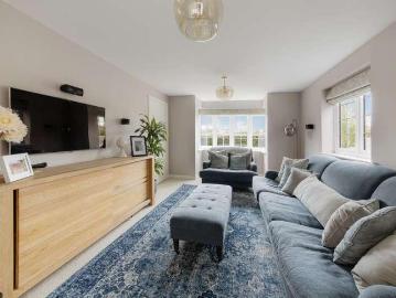 4 bed house for sale