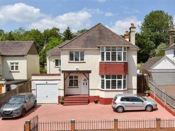 4 bed house for sale