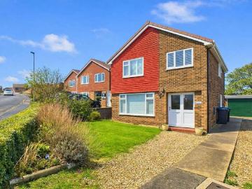 4 bed house for sale
