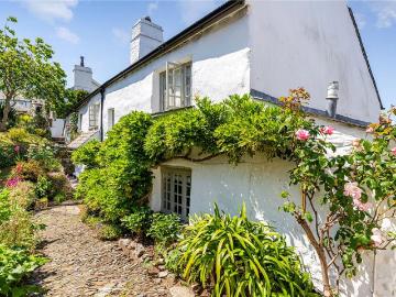 4 bedroom cottage for sale