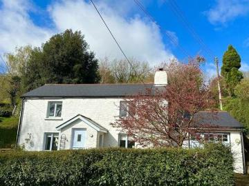 4 Bedroom Cottage For Sale In Berrynarbor