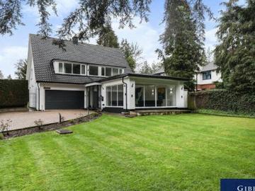 4 Bedroom Detached House For Rent In Hatch End