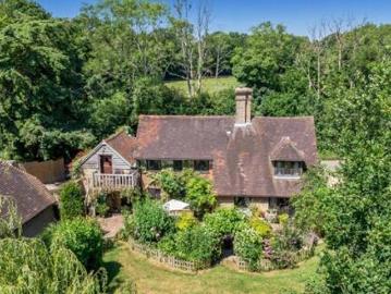 4 Bedroom Detached House For Sale In Horsted Keynes