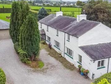 4 Bedroom Detached House For Sale In Lonsdale Square