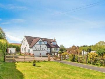 4 Bedroom Detached House For Sale In Morley, Leeds