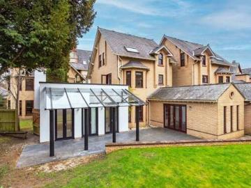 4 Bedroom Detached House For Sale In St Margarets Road