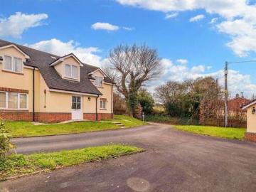 4 Bedroom Detached House For Sale In Ross on wye, Hfds