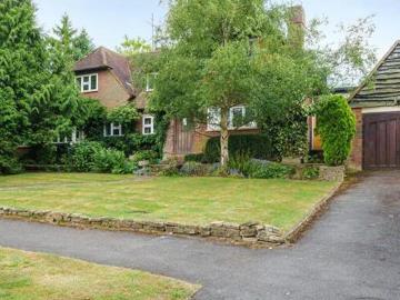 4 Bedroom Detached House For Sale In Rickmansworth