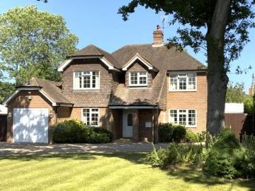 4 bedroom detached house for sale in White Lane Ash...