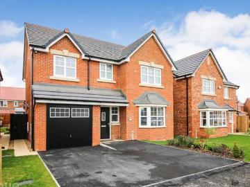 4 bedroom detached house for sale in Willow Close Great...