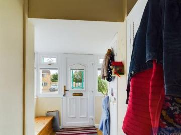 4 Bedroom End Of Terrace House For Sale In The Reddings