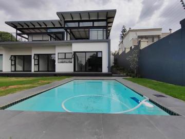4 Bedroom House in Waterkloof Heights