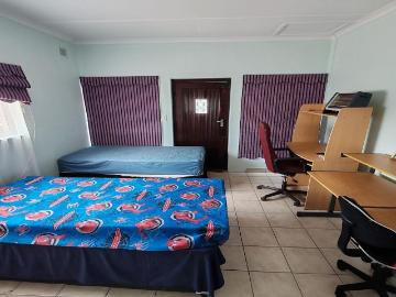 4 Bedroom house to rent in Merebank East, Durban
