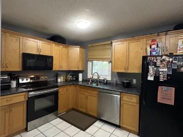 4 Bedroom Home for Rent at 3 Culross Bay, Winnipeg, MB...