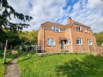 4 Bedroom Semi detached House For Sale In Heytesbury