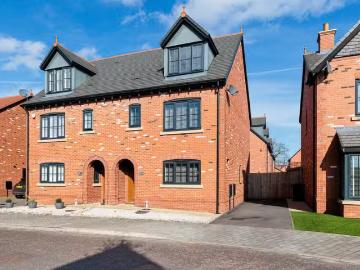 4 bedroom semi detached house for rent in Holly Close,...