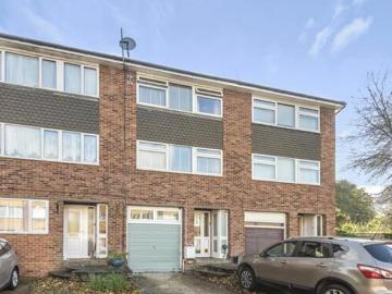4 Bedroom Town House For Sale In Ickenham