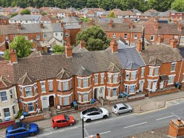 4 bedroom terraced house for sale