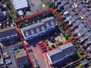 4 bedroom terraced house for sale in Roseland Drive...