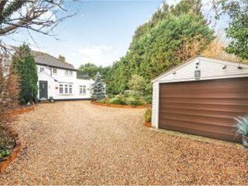 4 Bedrooms Semi detached house for sale in Peel Road,...