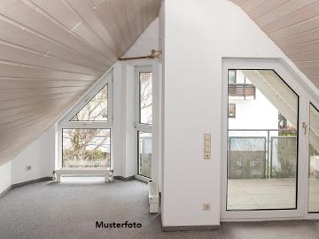 4 Zimmer Wohnung mit Balkon und Carport provisionsfrei
