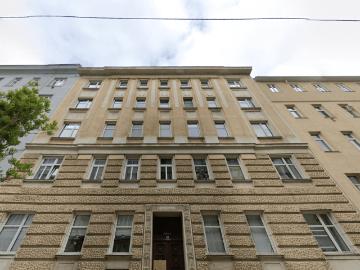 4 Zimmer Altbauwohnung mit Potenzial – generalsaniertes...