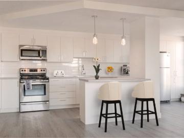 4 1/2 Rooms for rent in Complexe Deguire in 111 50 Rue...