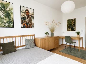 4er Mädels WG: Helles 14 m² Zimmer vollmöbliert –...