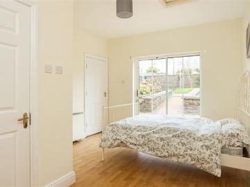 6 The Courtyard, Baltimore, Cork, P81 V578 – €495,000 –...