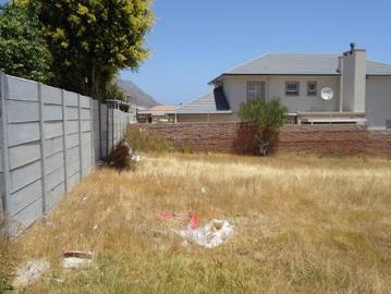 555 m² Land available in Admirals Park