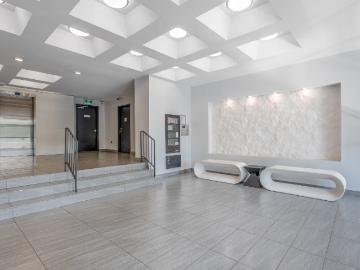 580 THE EAST MALL 1 Bedroom Apartment for Rent at 580...