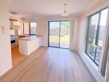 WALK TO SUNNYBANK HILLS STATE SCHOOL | PRIME LOCATION