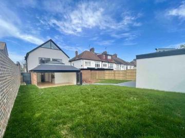5 Bedroom Detached House For Rent In Wanstead