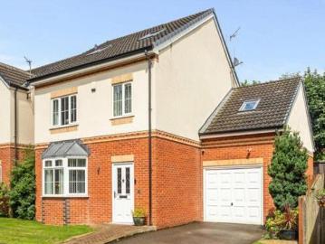 5 Bedroom Detached House For Sale In Horsforth, Leeds