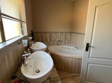 5 Bedroom House in Fochville