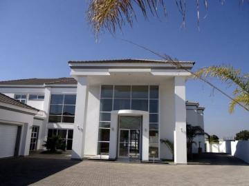 5 Bedroom House To Let in Waterkloof Heights
