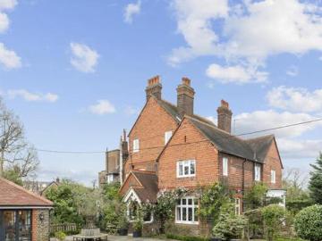 5 Bedroom Semi detached House For Sale In Stanmore
