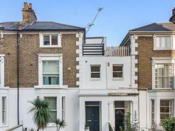 5 Bedroom Semi detached House For Rent In London