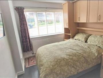 5 Bedroom Terraced House For Rent In Woodford Green