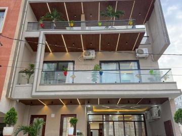 5 BHK Independent House in Vaishali Nagar for resale...