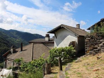 5,5 Zimmer Tessinerhaus mit Garten und Aussicht 5,5...