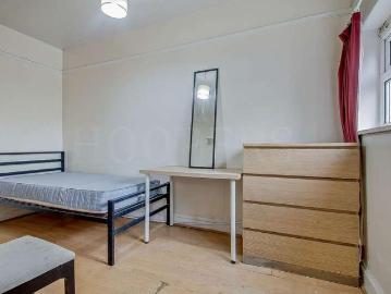 6 bed house for sale