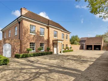 6 bedroom detached house for sale