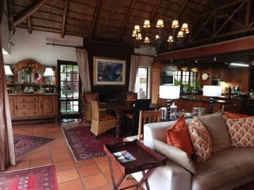 6 Bedroom House in Broadlands Estate