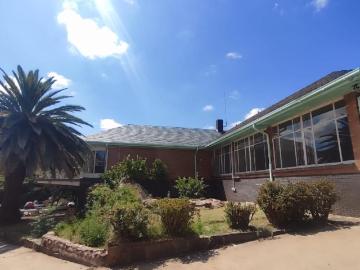 6 Bedroom house to rent in Bayswater, Bloemfontein