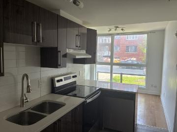 7070 Cote Saint Luc Road 1 Bedroom Apartment for Rent at...