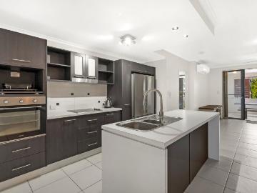 7/136 138 Buchan StreetBungalow QLD 4870, Australia