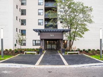 765 Steeles Avenue West 2 Bedroom Apartment for Rent at...